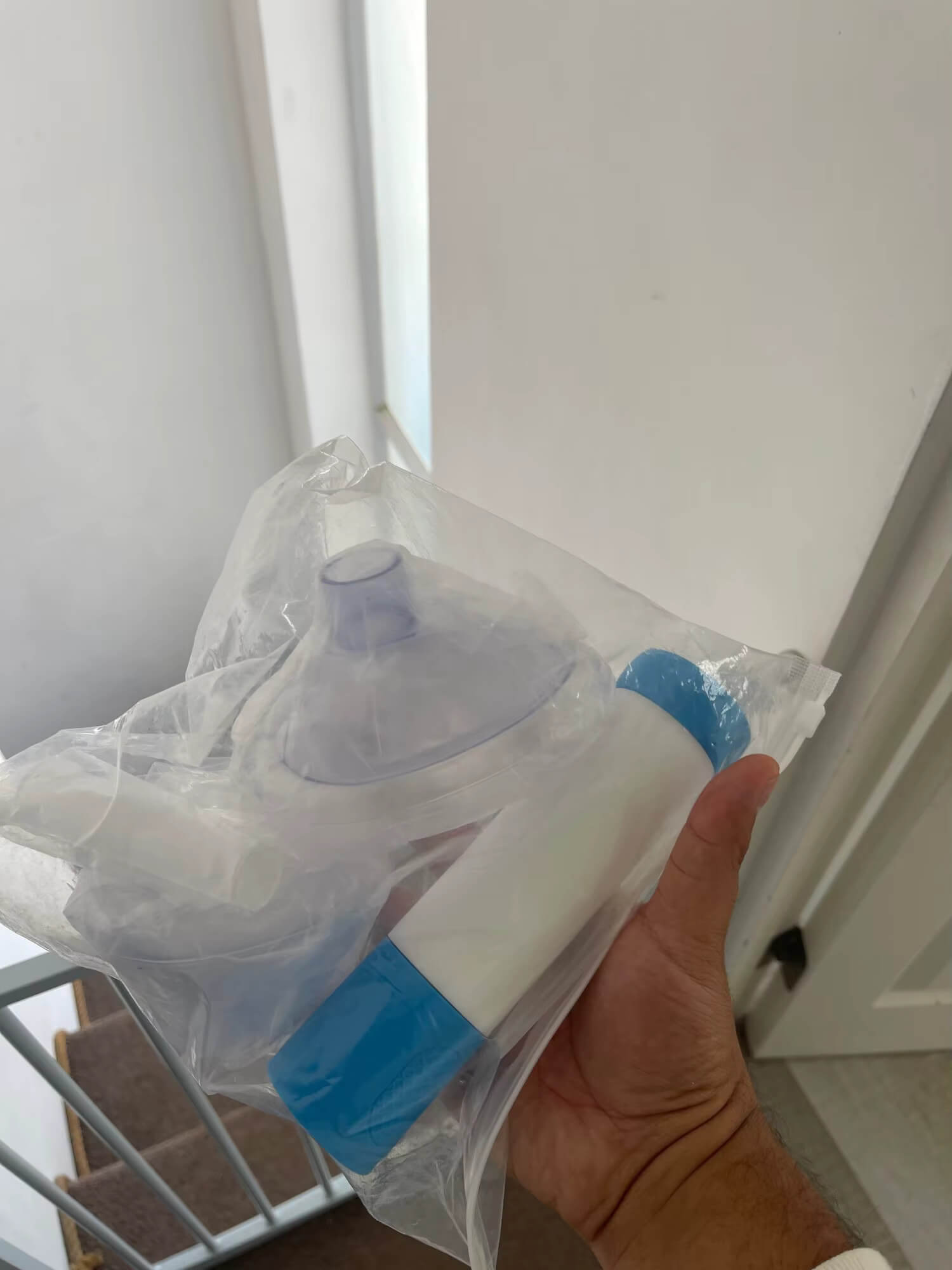 كما هو موضح. جربته بنفسي، فعال، أقنعة ناعمة جدًا (للأطفال/الكبار)، امتص وجهي جيدًا.